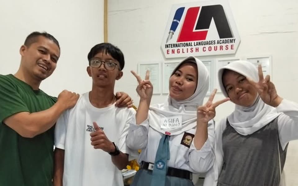 Senyum Bangga Siswa ILA